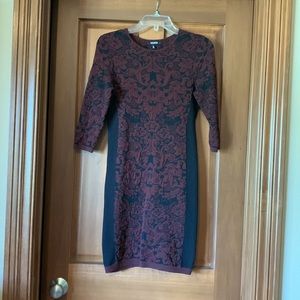 Tildon medium black and dark red bodycon dress.